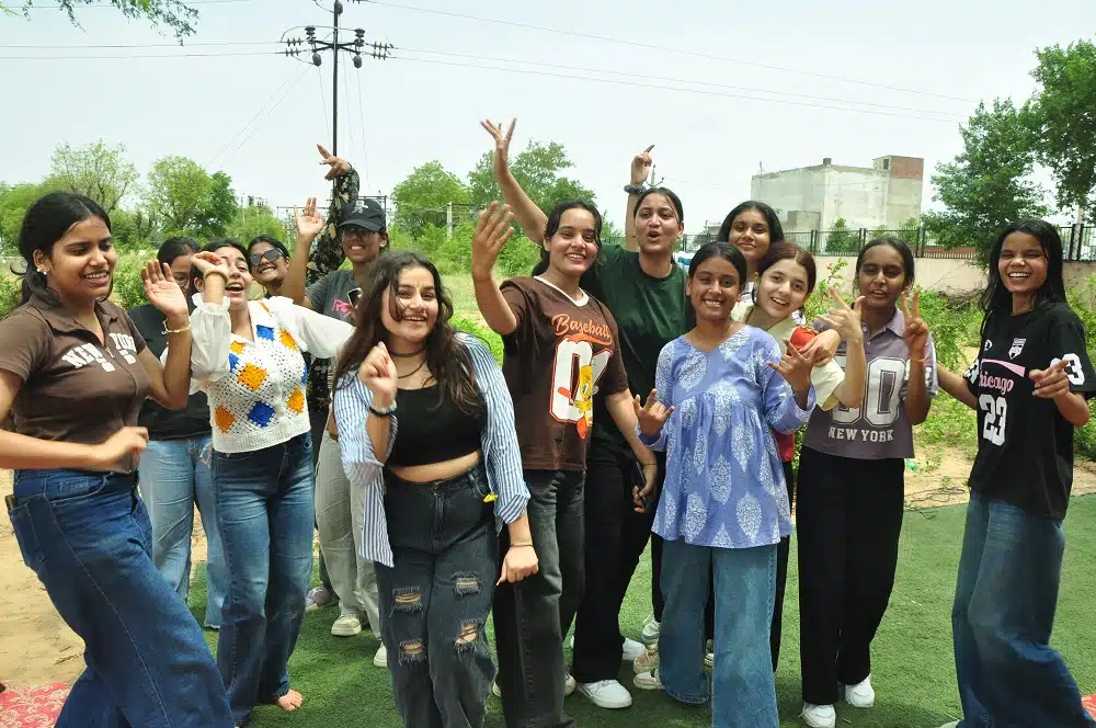 student-picnic-champapura