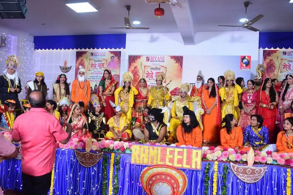 Aarti ceremony at Mere Ram event